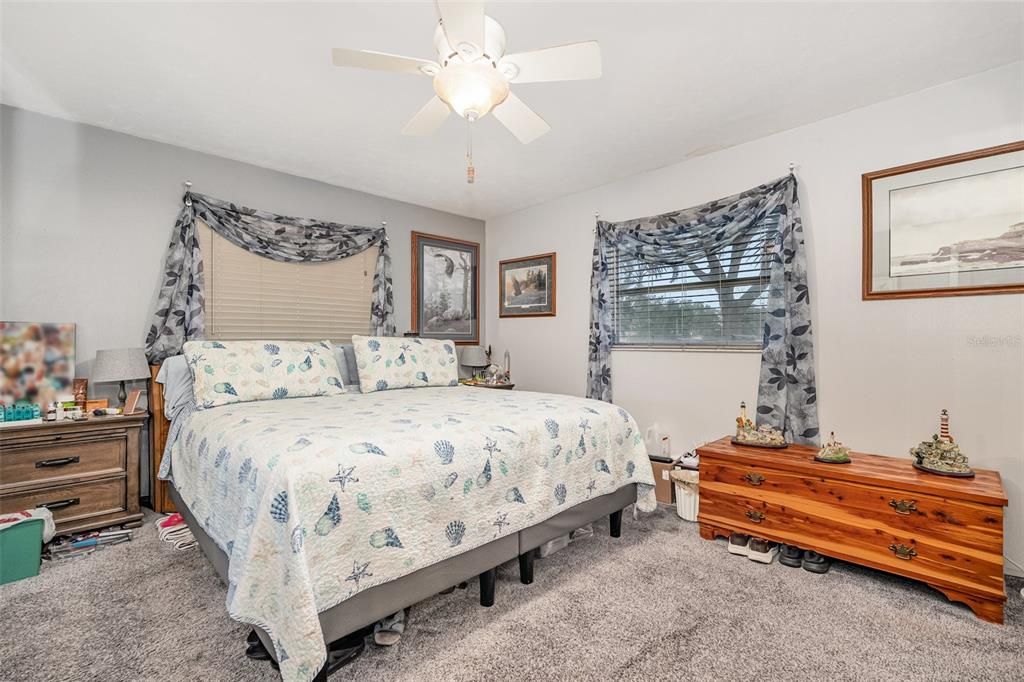 待售: $325,000 (3 贝兹, 2 浴室, 1463 平方英尺)