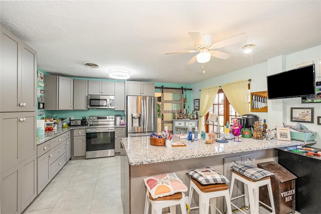 待售: $325,000 (3 贝兹, 2 浴室, 1463 平方英尺)