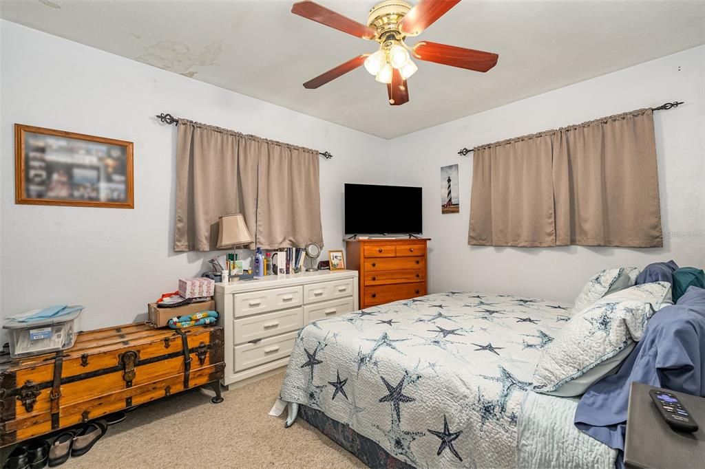 待售: $325,000 (3 贝兹, 2 浴室, 1463 平方英尺)