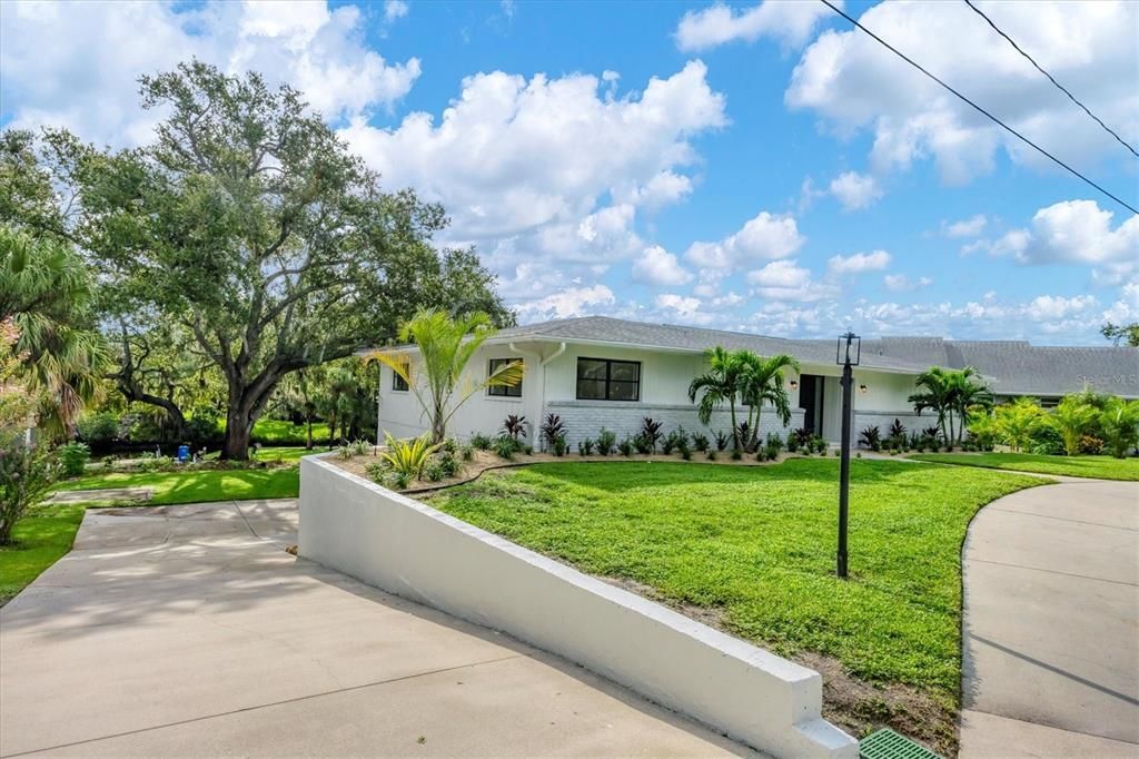 Active With Contract: $3,875 (4 beds, 3 baths, 3010 Square Feet)