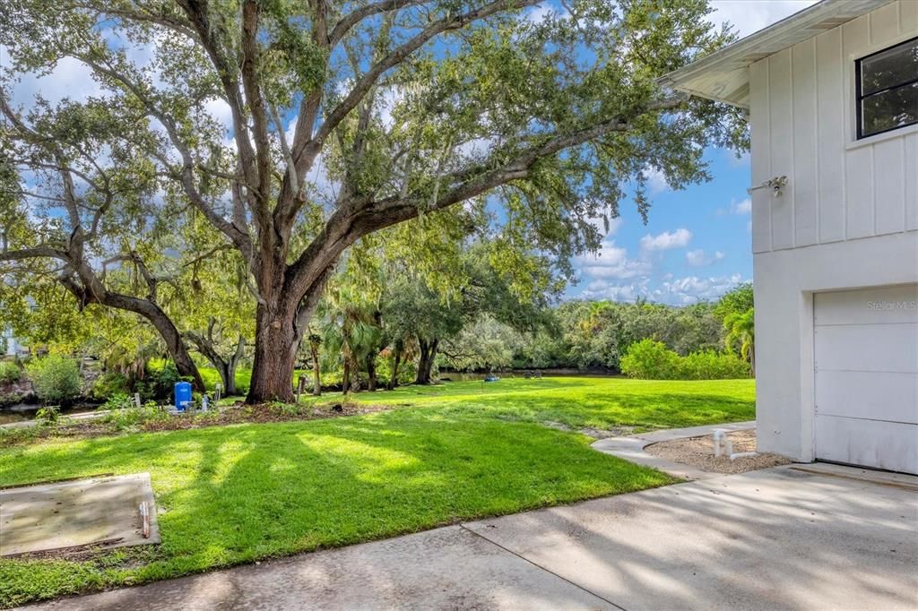 Active With Contract: $3,875 (4 beds, 3 baths, 3010 Square Feet)