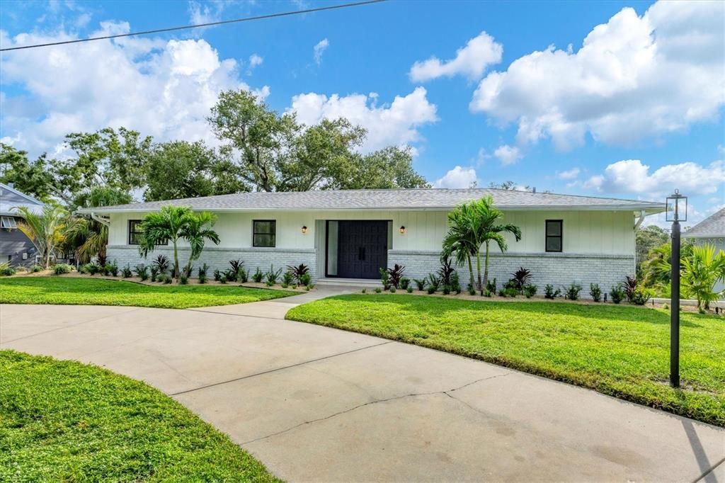 Active With Contract: $3,875 (4 beds, 3 baths, 3010 Square Feet)