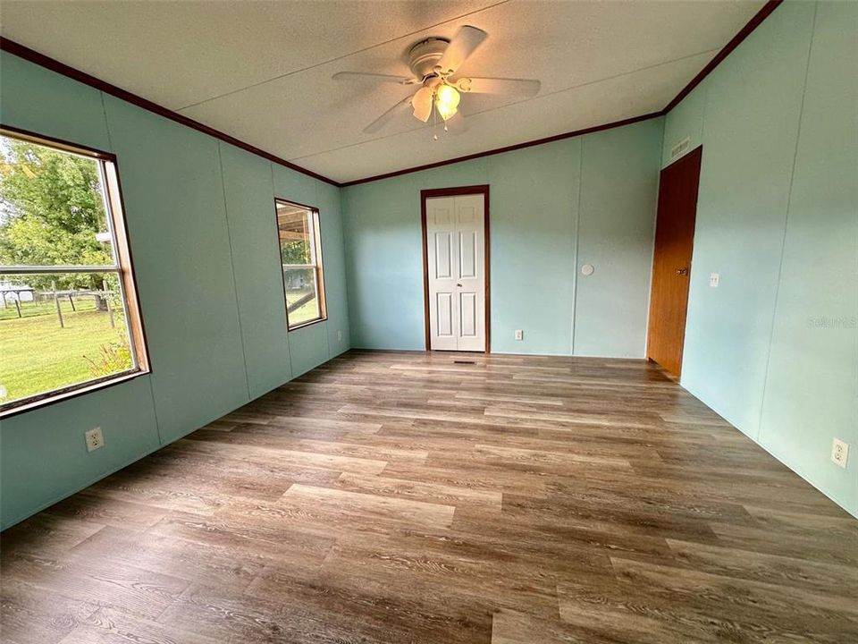 En Renta: $2,150 (4 camas, 2 baños, 2052 Pies cuadrados)