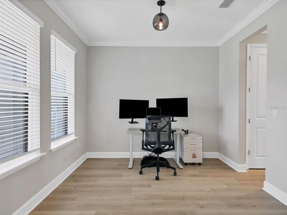 Active With Contract: $649,900 (4 beds, 3 baths, 2664 Square Feet)