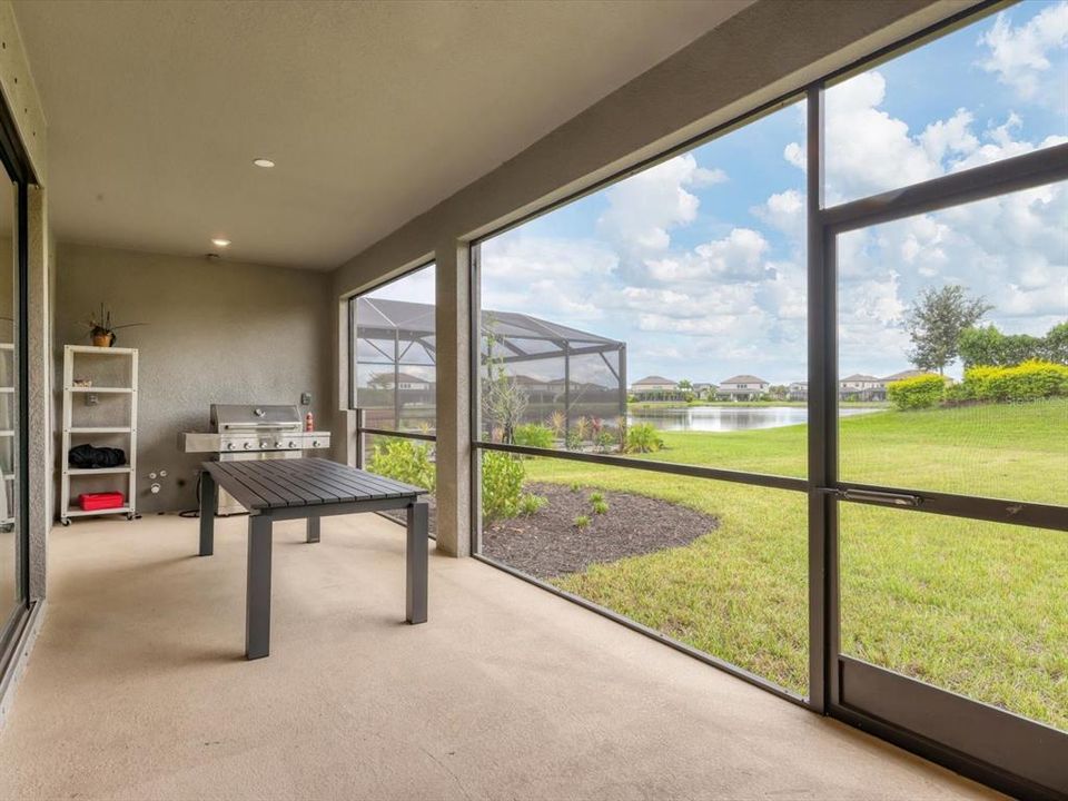 Active With Contract: $649,900 (4 beds, 3 baths, 2664 Square Feet)