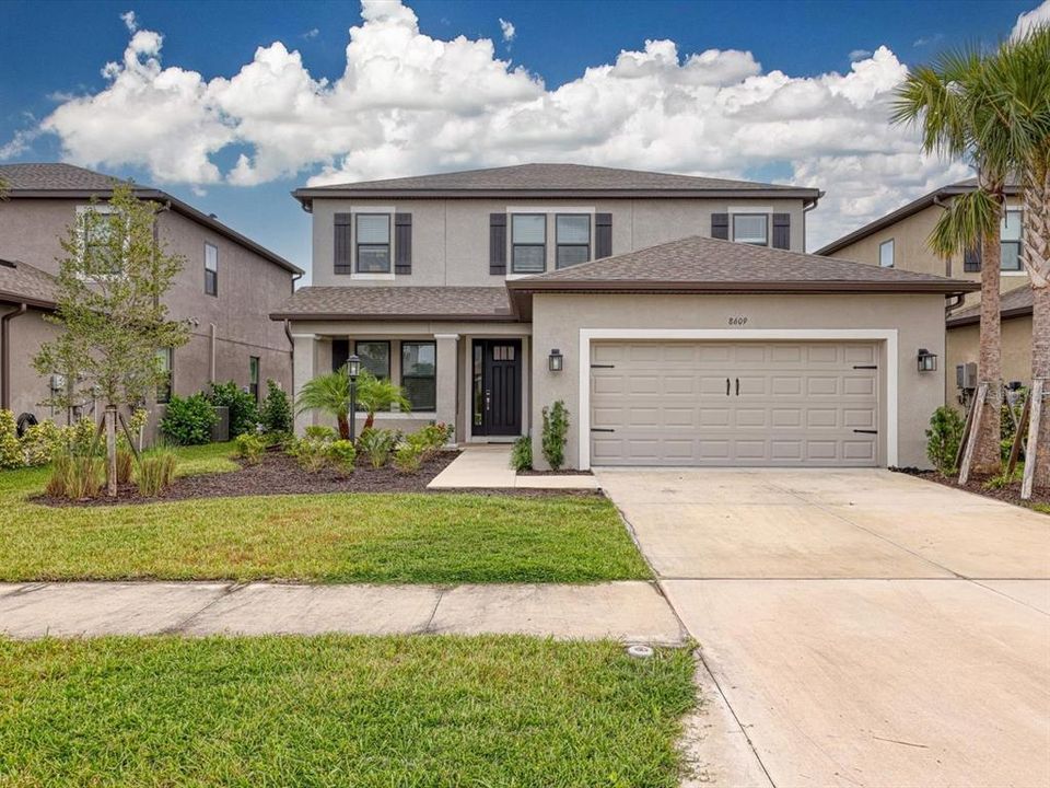 Active With Contract: $649,900 (4 beds, 3 baths, 2664 Square Feet)