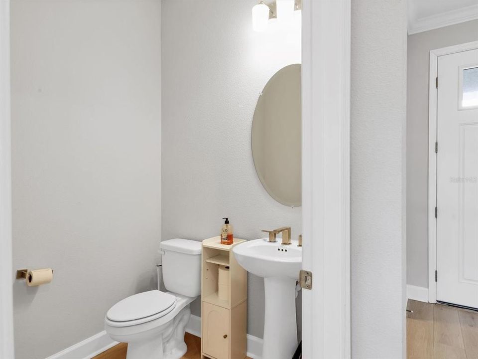 Active With Contract: $649,900 (4 beds, 3 baths, 2664 Square Feet)