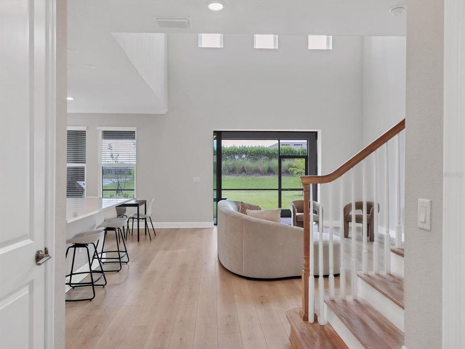 Active With Contract: $649,900 (4 beds, 3 baths, 2664 Square Feet)