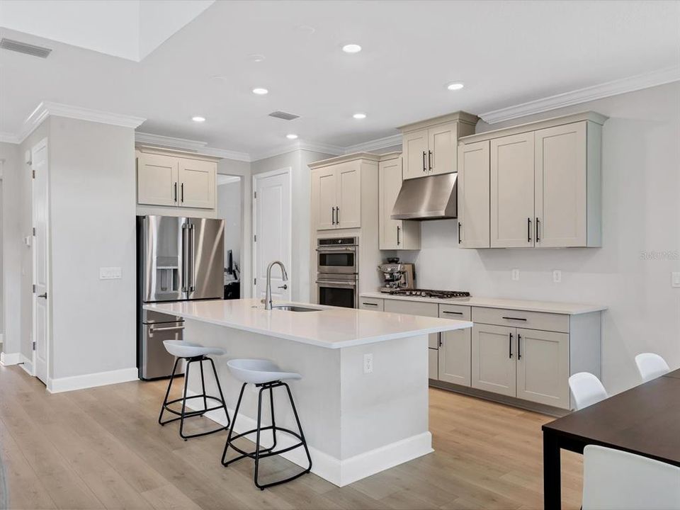 Active With Contract: $649,900 (4 beds, 3 baths, 2664 Square Feet)