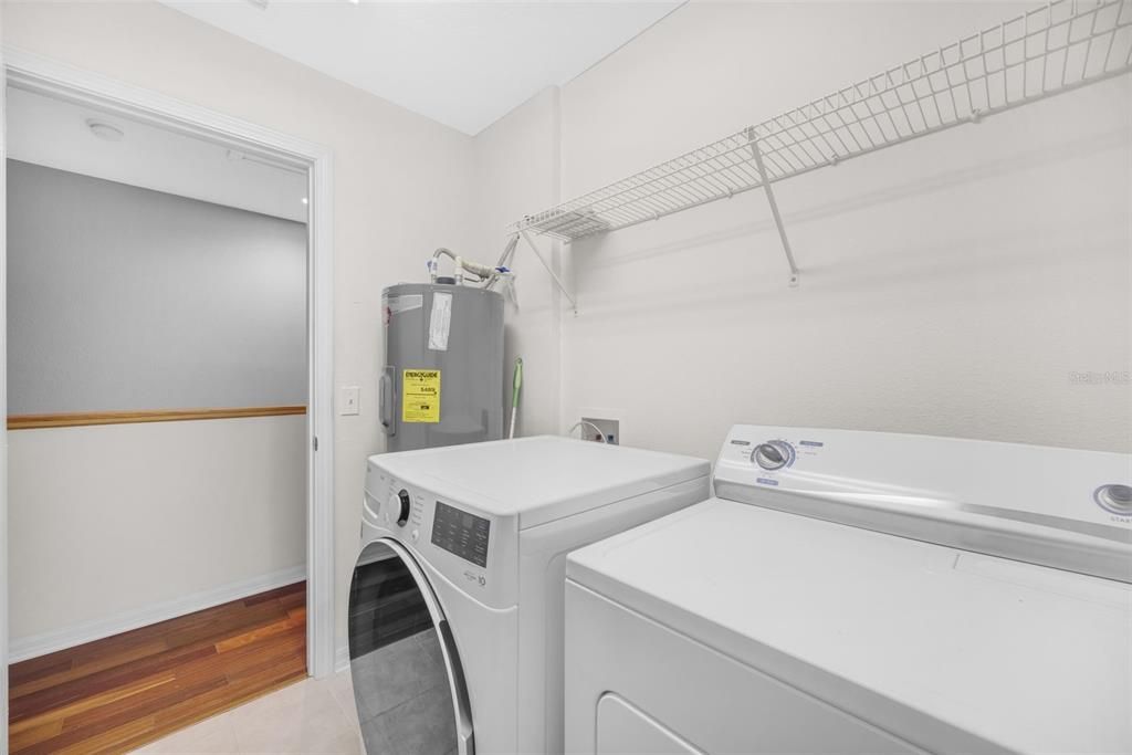 待售: $209,000 (2 贝兹, 2 浴室, 1080 平方英尺)