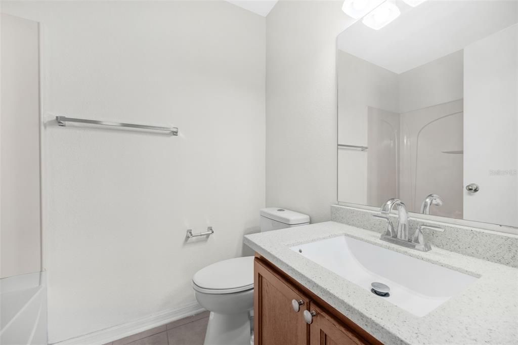 待售: $209,000 (2 贝兹, 2 浴室, 1080 平方英尺)