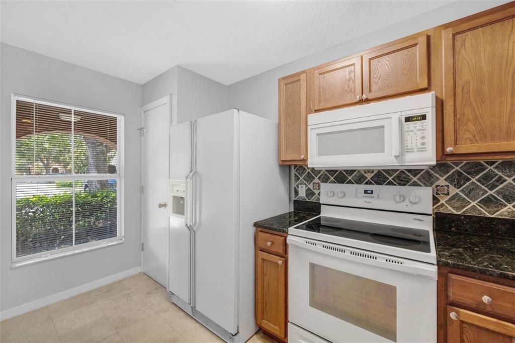 待售: $209,000 (2 贝兹, 2 浴室, 1080 平方英尺)