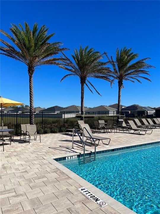 出租: $2,000 (4 贝兹, 2 浴室, 1989 平方英尺)