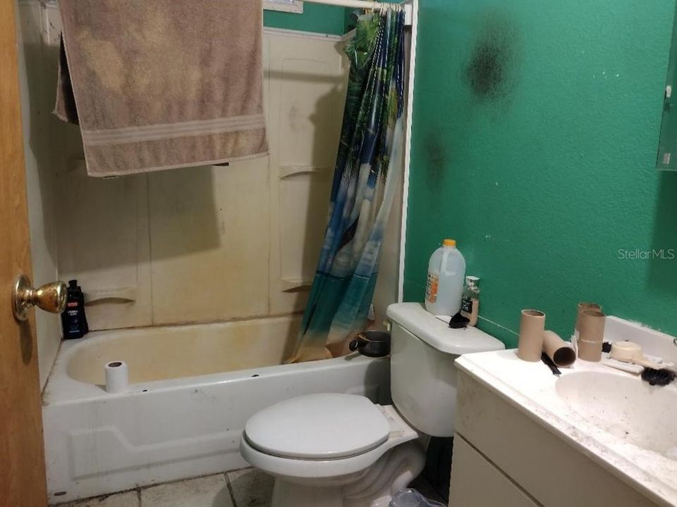 For Sale: $139,900 (4 beds, 2 baths, 1620 Square Feet)