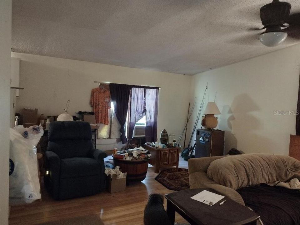 For Sale: $139,900 (4 beds, 2 baths, 1620 Square Feet)