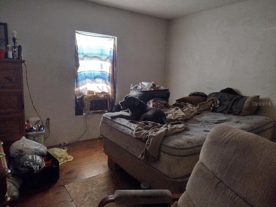 For Sale: $139,900 (4 beds, 2 baths, 1620 Square Feet)