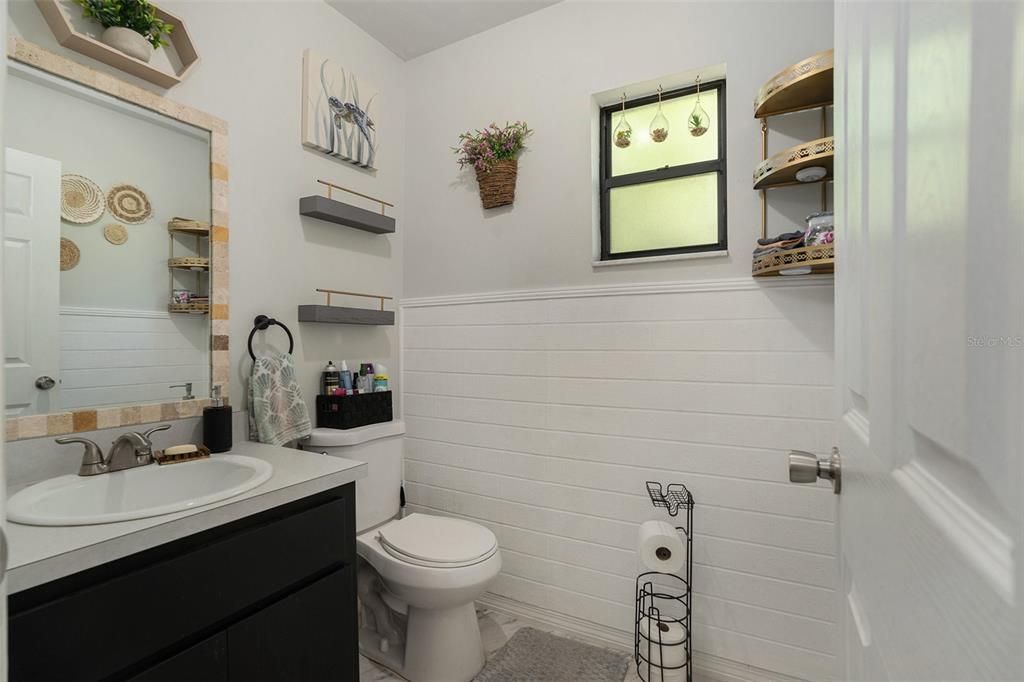 Active With Contract: $280,000 (3 beds, 1 baths, 1344 Square Feet)