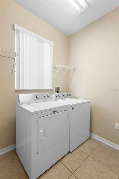 В аренду: $3,800 (5 спален, 3 ванн, 3436 Квадратных фут)