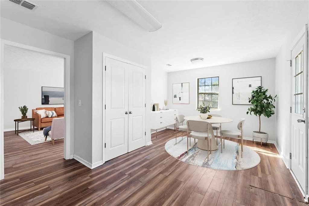 На продажу: $164,950 (4 спален, 2 ванн, 1859 Квадратных фут)