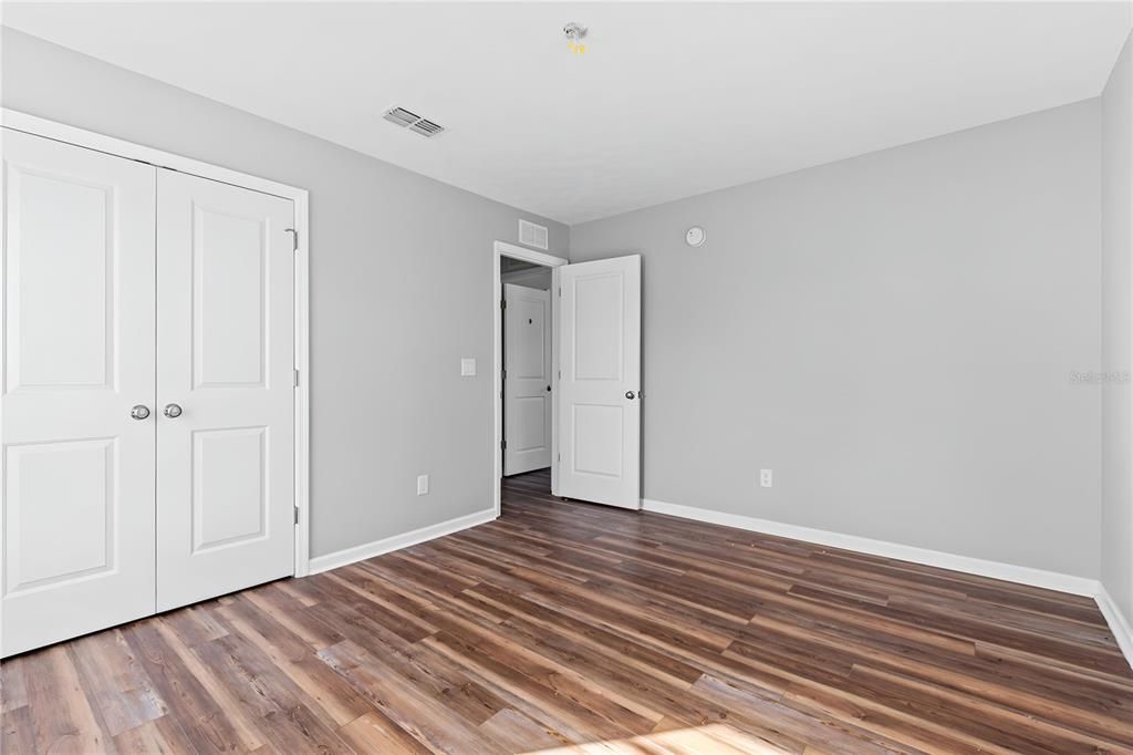 На продажу: $164,950 (4 спален, 2 ванн, 1859 Квадратных фут)