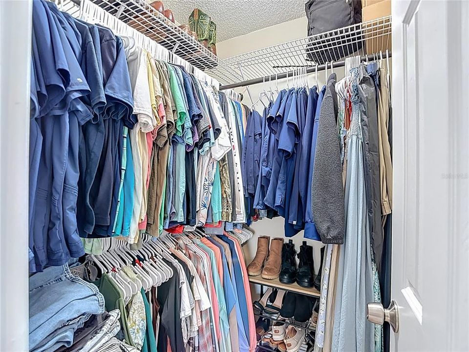 合同活跃: $280,000 (2 贝兹, 2 浴室, 1422 平方英尺)