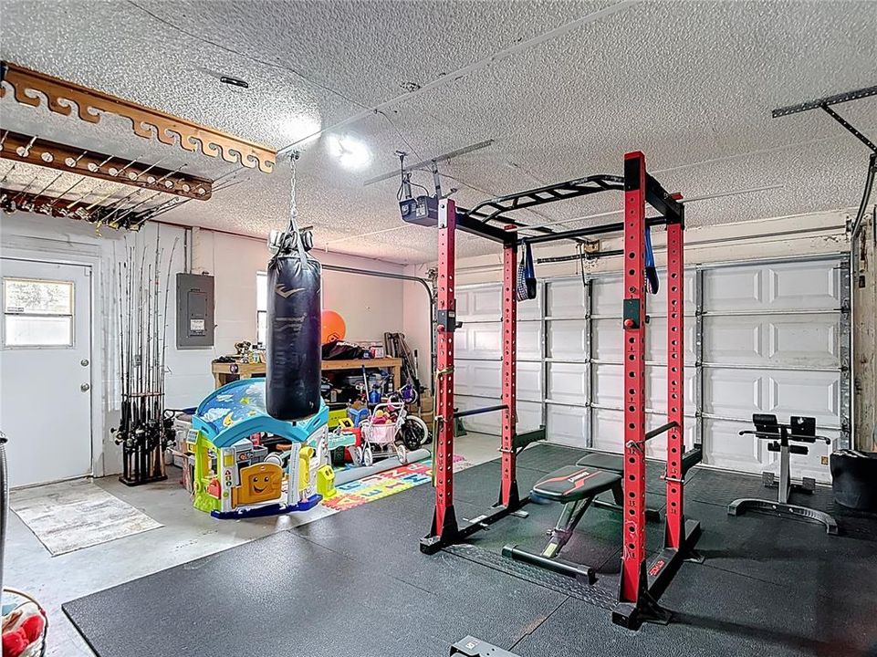 合同活跃: $280,000 (2 贝兹, 2 浴室, 1422 平方英尺)