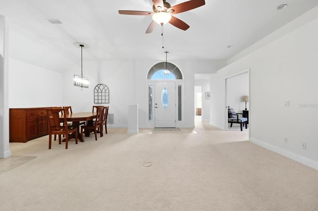 待售: $329,500 (3 贝兹, 2 浴室, 1711 平方英尺)