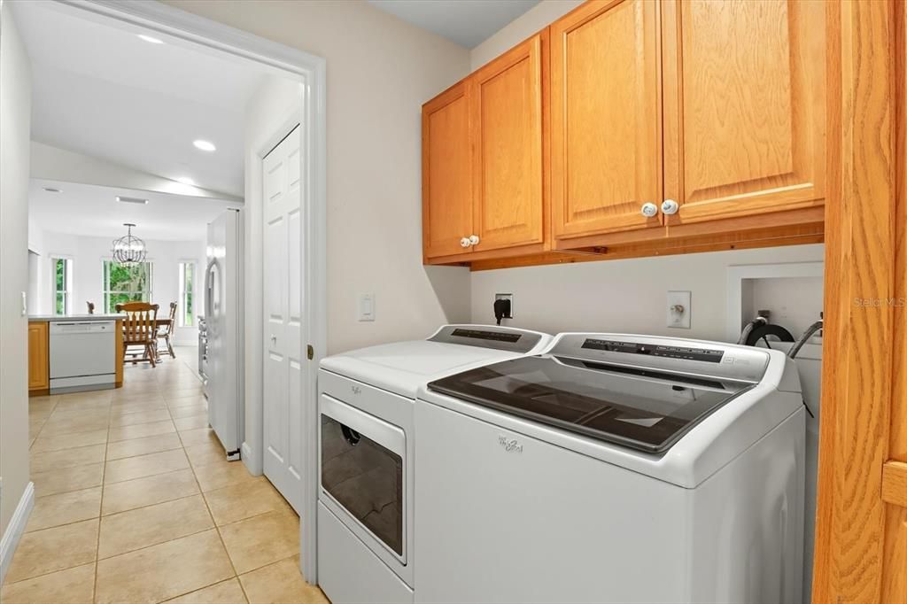 待售: $329,500 (3 贝兹, 2 浴室, 1711 平方英尺)