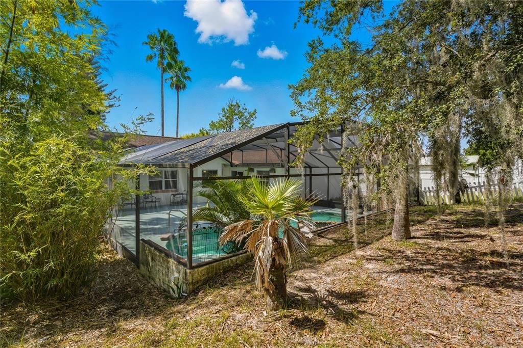 Под контрактом: $318,500 (4 спален, 2 ванн, 1615 Квадратных фут)