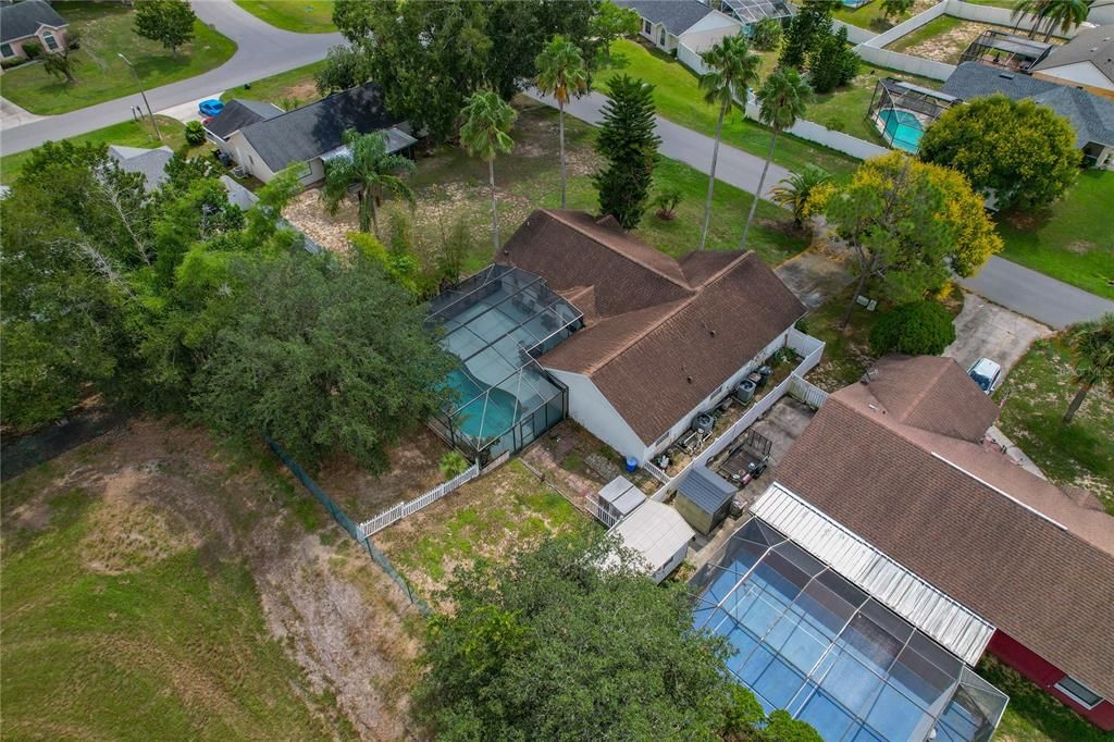 Под контрактом: $318,500 (4 спален, 2 ванн, 1615 Квадратных фут)