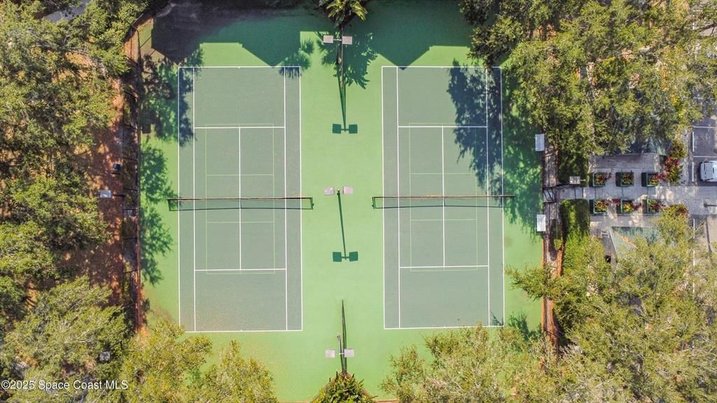 En Venta: $181,000 (2 camas, 2 baños, 1078 Pies cuadrados)