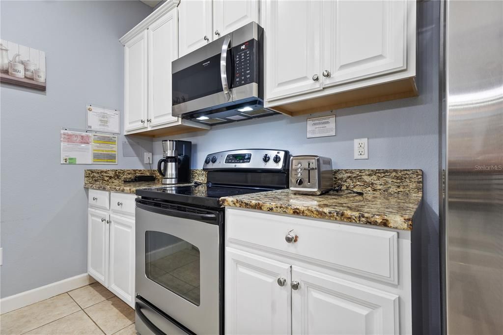 En Renta: $2,950 (5 camas, 4 baños, 2024 Pies cuadrados)