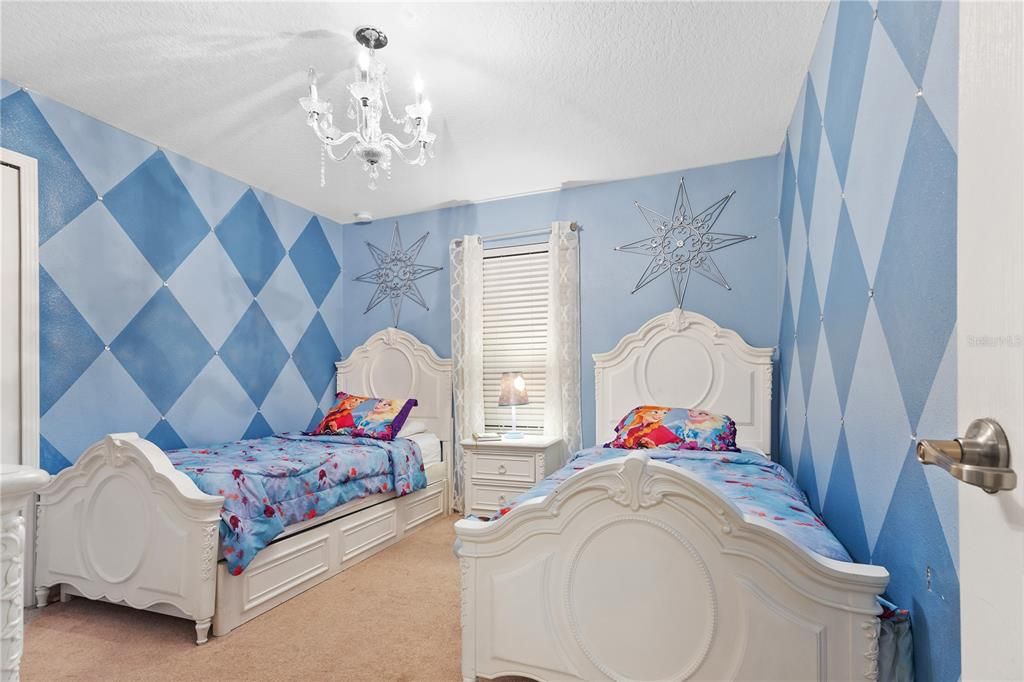 En Renta: $2,950 (5 camas, 4 baños, 2024 Pies cuadrados)