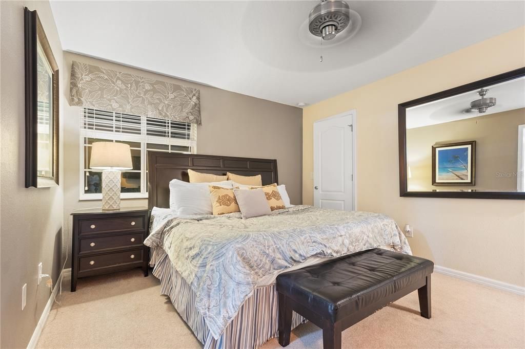 En Renta: $2,950 (5 camas, 4 baños, 2024 Pies cuadrados)