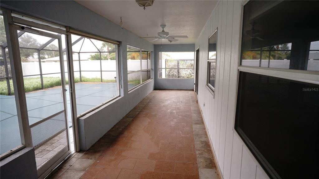 Active With Contract: $375,000 (3 beds, 2 baths, 1664 Square Feet)