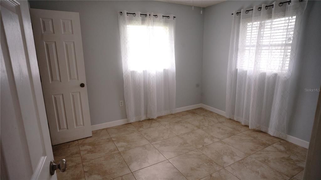 Active With Contract: $375,000 (3 beds, 2 baths, 1664 Square Feet)