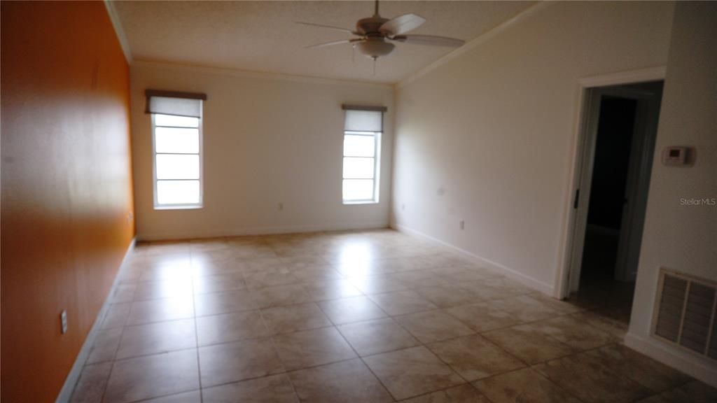 Active With Contract: $375,000 (3 beds, 2 baths, 1664 Square Feet)