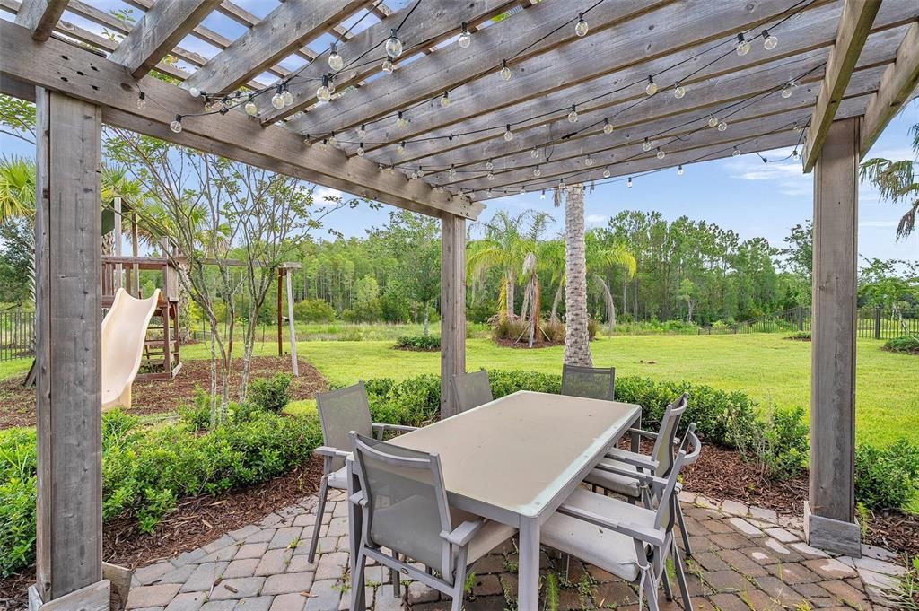 В аренду: $4,490 (3 спален, 2 ванн, 2591 Квадратных фут)