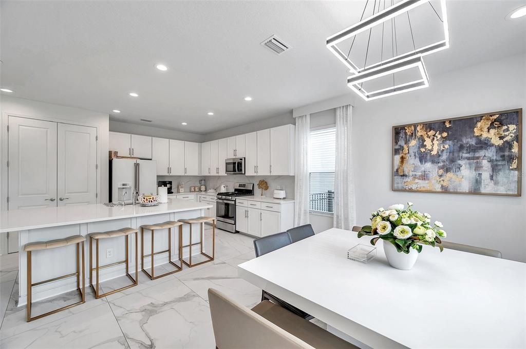 В аренду: $4,490 (3 спален, 2 ванн, 2591 Квадратных фут)