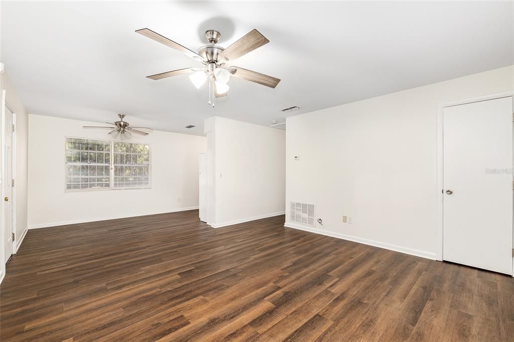 For Sale: $184,900 (3 beds, 1 baths, 960 Square Feet)