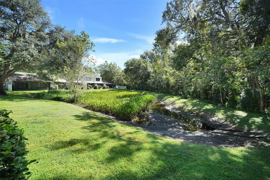 For Sale: $205,900 (2 beds, 2 baths, 1185 Square Feet)