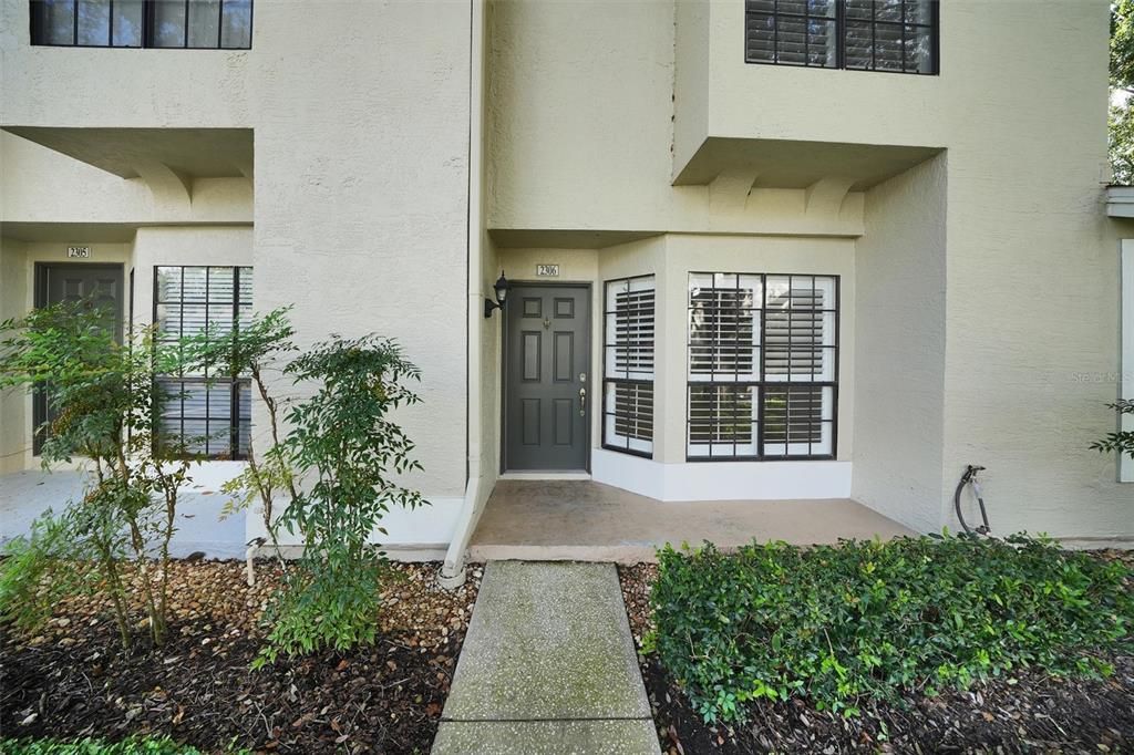 For Sale: $205,900 (2 beds, 2 baths, 1185 Square Feet)