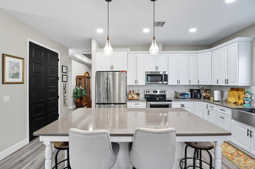 For Sale: $384,500 (3 beds, 2 baths, 1754 Square Feet)