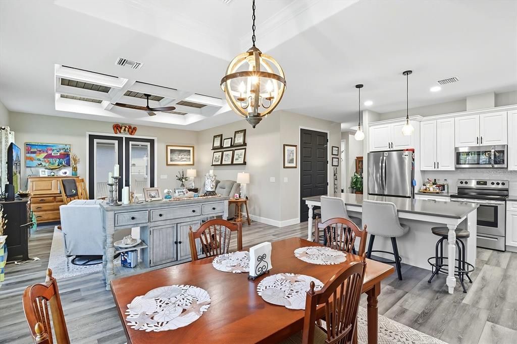 For Sale: $384,500 (3 beds, 2 baths, 1754 Square Feet)