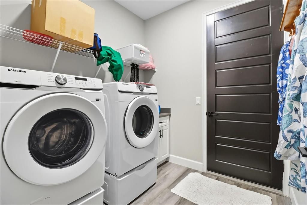 For Sale: $384,500 (3 beds, 2 baths, 1754 Square Feet)