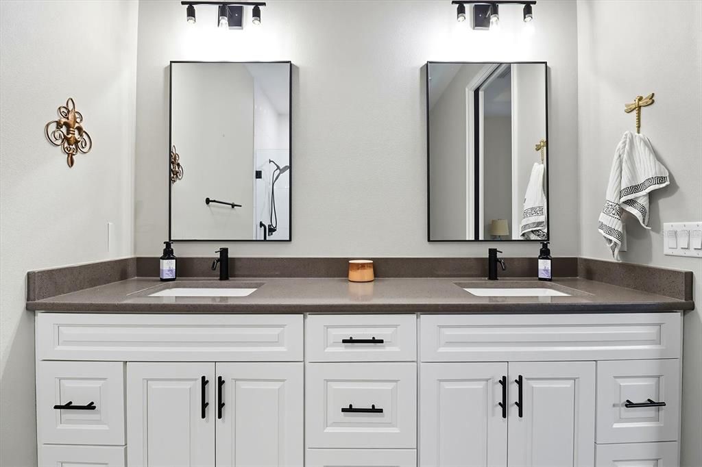 For Sale: $384,500 (3 beds, 2 baths, 1754 Square Feet)