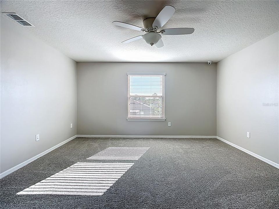 待售: $419,000 (5 贝兹, 3 浴室, 2705 平方英尺)