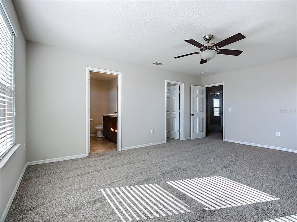 待售: $419,000 (5 贝兹, 3 浴室, 2705 平方英尺)