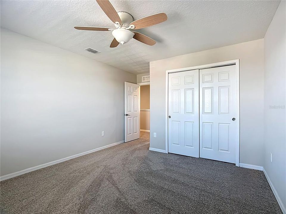 待售: $419,000 (5 贝兹, 3 浴室, 2705 平方英尺)