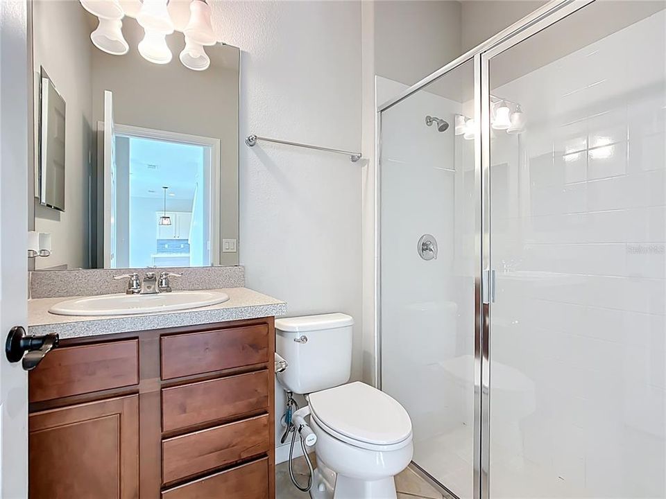 待售: $419,000 (5 贝兹, 3 浴室, 2705 平方英尺)